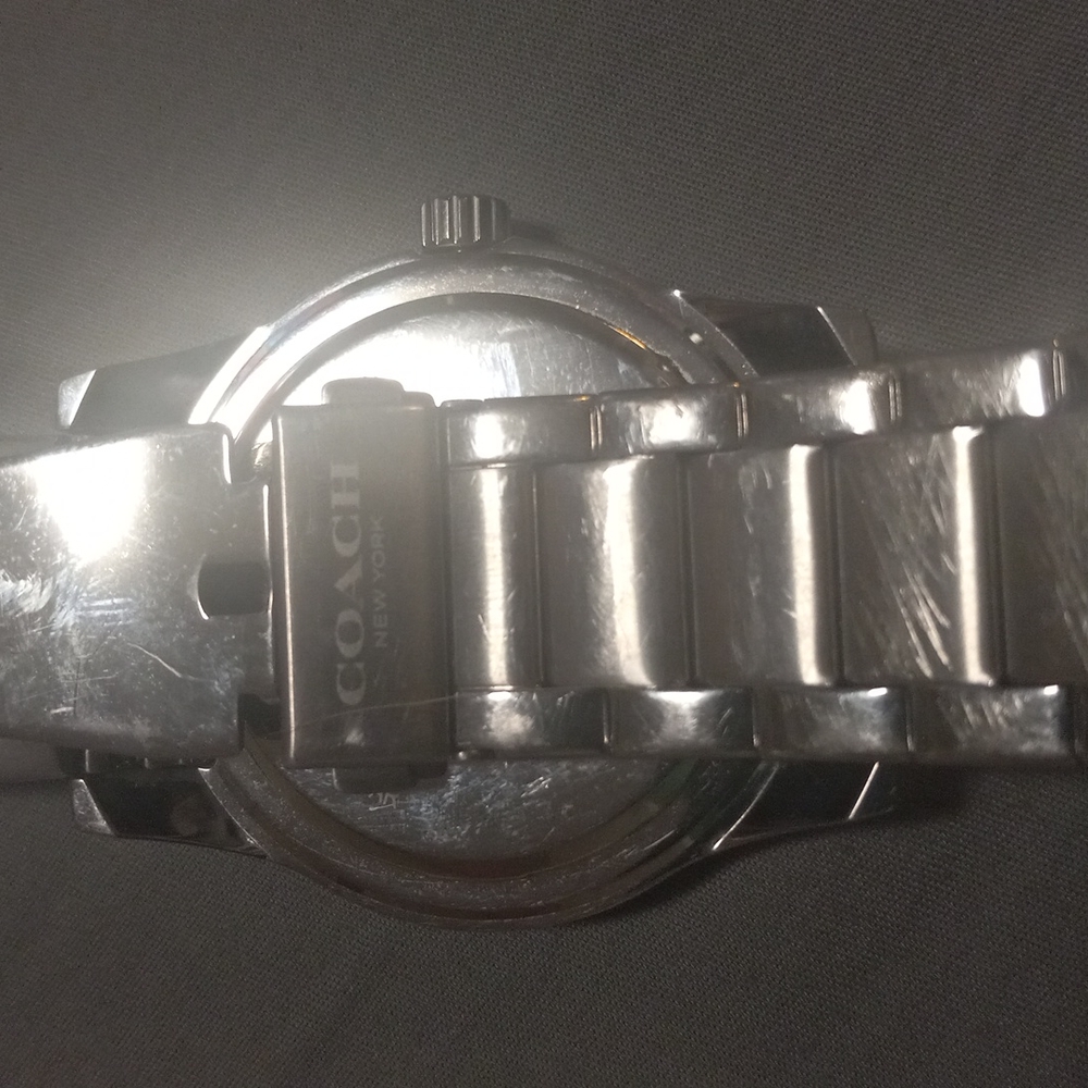 Genuine Coach watch - Picture 2 of 3